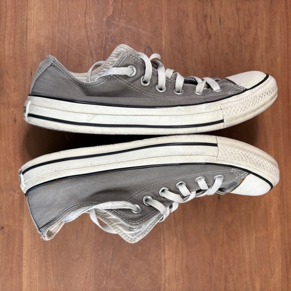 Converse Chuck Taylor All Star Gray Low Top Canvas Sneakers size Mens 7 Womens 9 - Picture 3 of 13